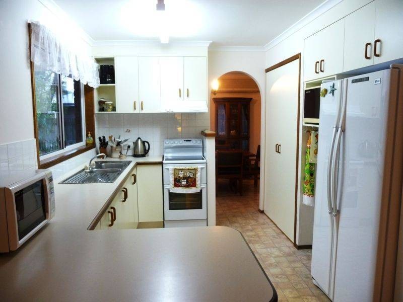 35 Kathleen Cres, Wondunna QLD 4655