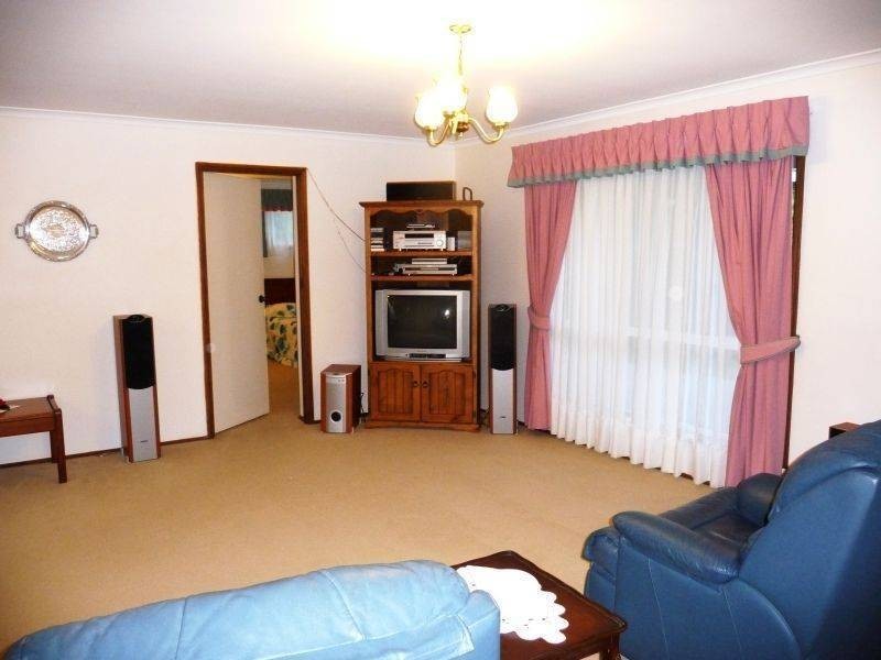 35 Kathleen Cres, Wondunna QLD 4655