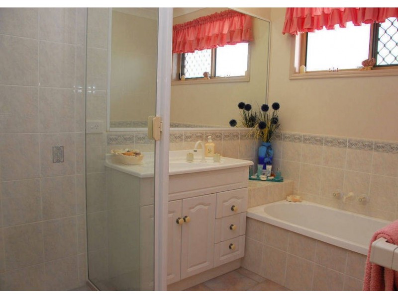 10 Ian Avenue, Hervey Bay QLD 4655