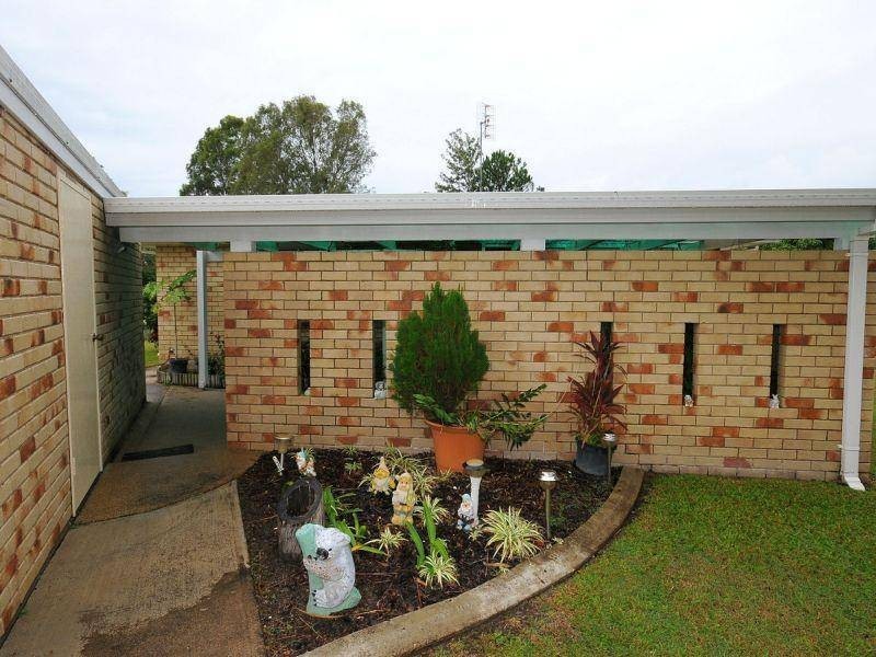 8 Palm Crt, Hervey Bay QLD 4655