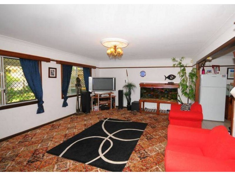 6 Holiday Parade, Hervey Bay QLD 4655