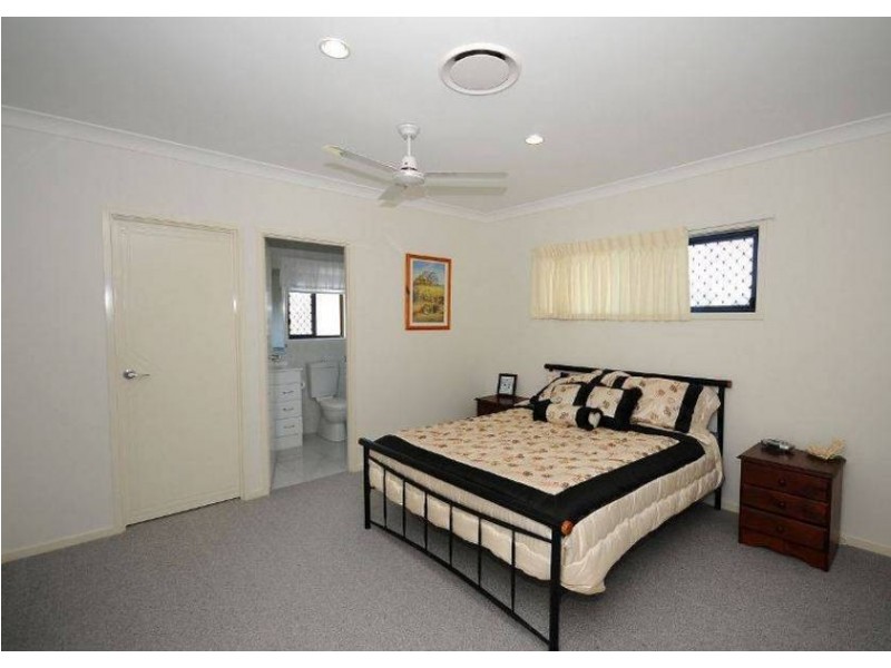 34 Rosewood Ave, Hervey Bay QLD 4655