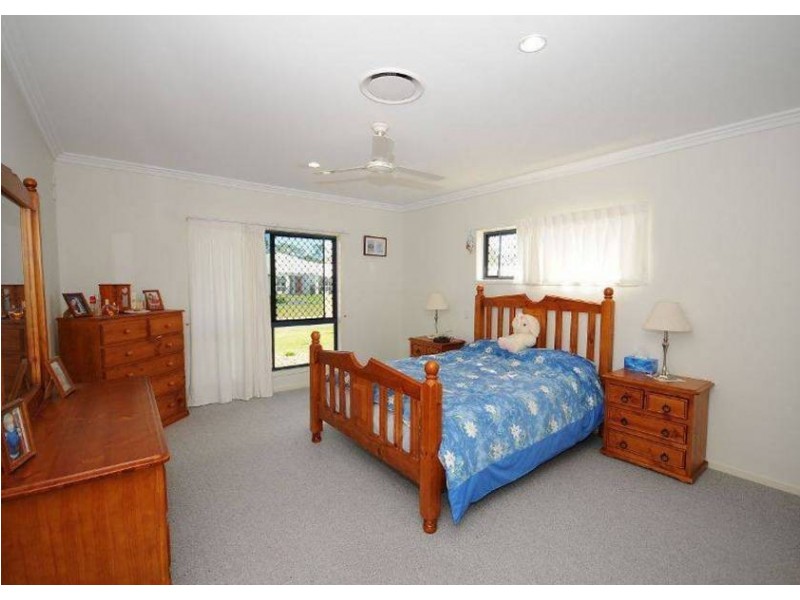 34 Rosewood Ave, Hervey Bay QLD 4655