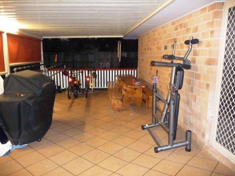 9 Chanak Close, Point Vernon QLD 4655