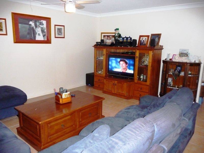 9 Chanak Close, Point Vernon QLD 4655