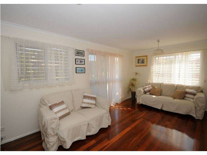 320 Boat Harbour Dr, Hervey Bay QLD 4655