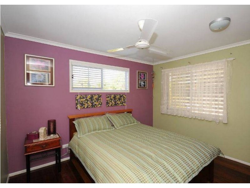 320 Boat Harbour Dr, Hervey Bay QLD 4655