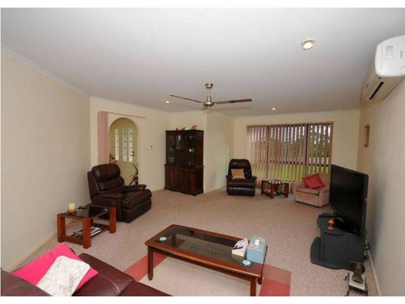 6 York St, Hervey Bay QLD 4655