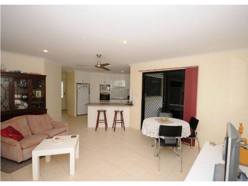 6 York St, Hervey Bay QLD 4655