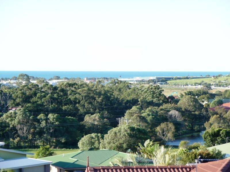 11 Nicholson Crt, Urraween QLD 4655