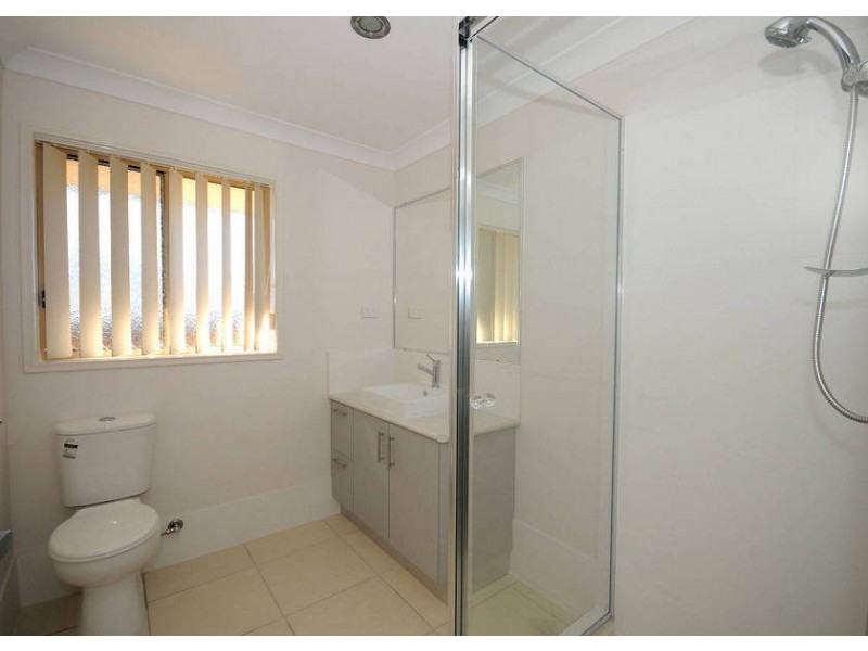 15 Teresa Street, Nikenbah QLD 4655