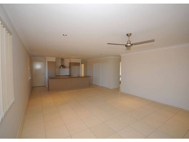 15 Teresa Street, Nikenbah QLD 4655