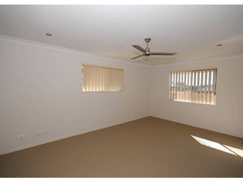 15 Teresa Street, Nikenbah QLD 4655