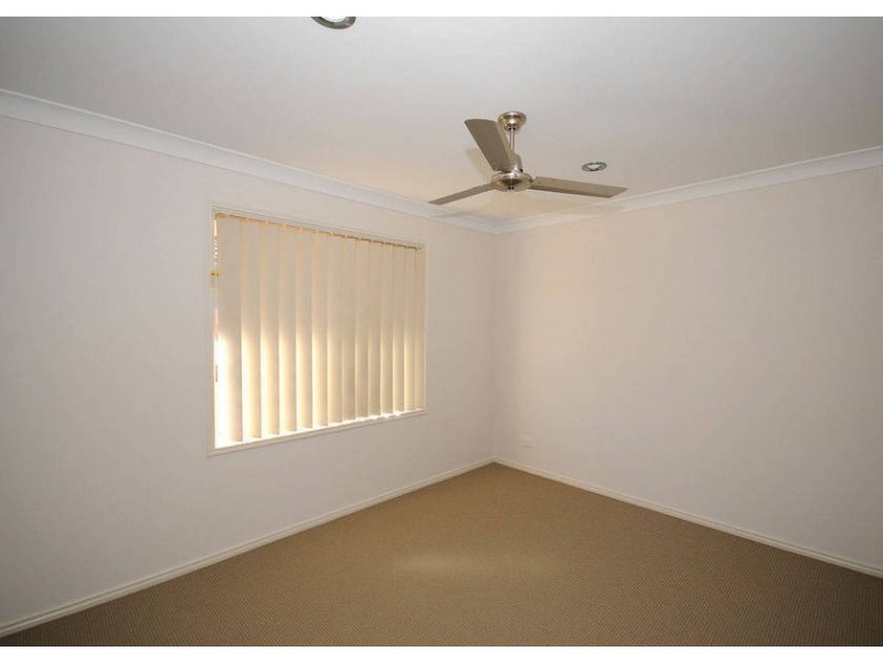 15 Teresa Street, Nikenbah QLD 4655