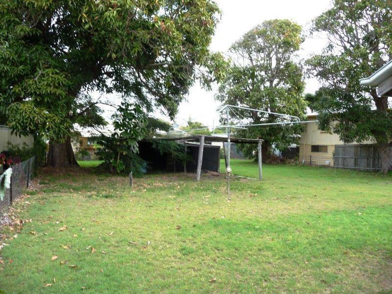223 Cypress St, Urangan QLD 4655