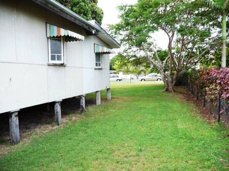 223 Cypress St, Urangan QLD 4655