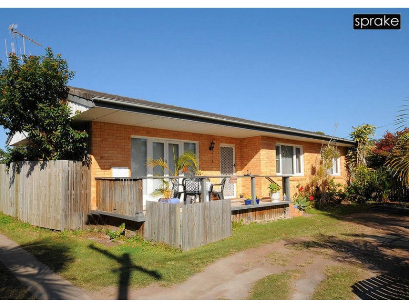 95 Torquay Rd, Scarness QLD 4655