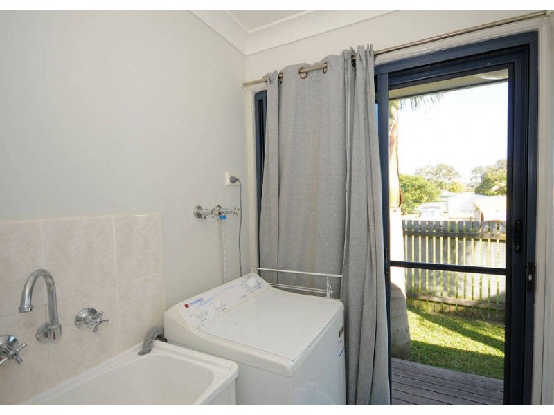 95 Torquay Rd, Scarness QLD 4655