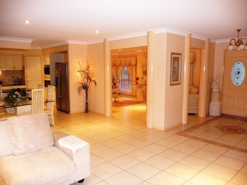 14 Seahorse Cct, Dundowran Beach QLD 4655