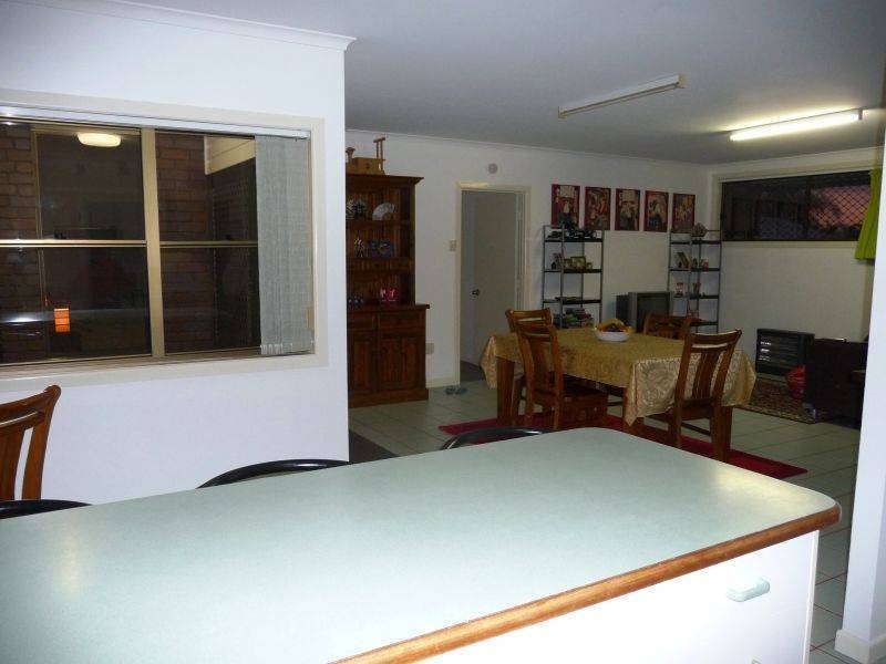 16 Warrego Dr, Point Vernon QLD 4655