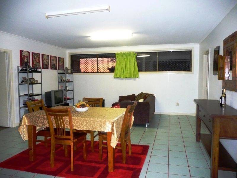 16 Warrego Dr, Point Vernon QLD 4655