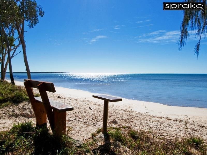 25 Sirenia Dr, Burrum Heads QLD 4659