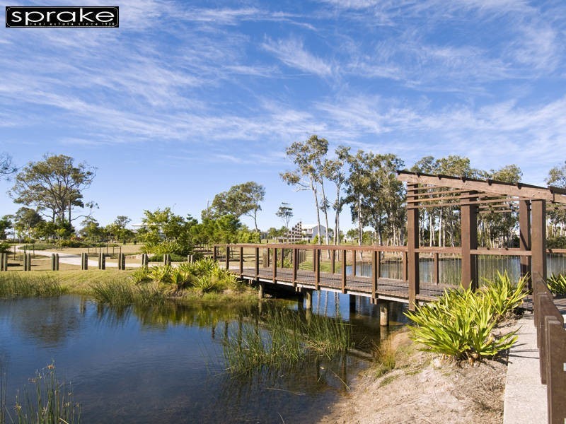 25 Sirenia Dr, Burrum Heads QLD 4659