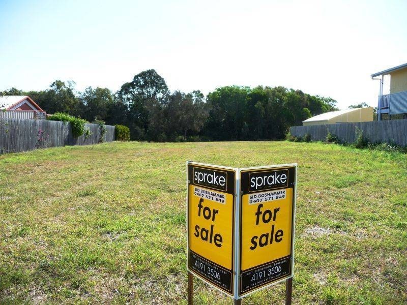 23 Oceanview Street, Point Vernon QLD 4655