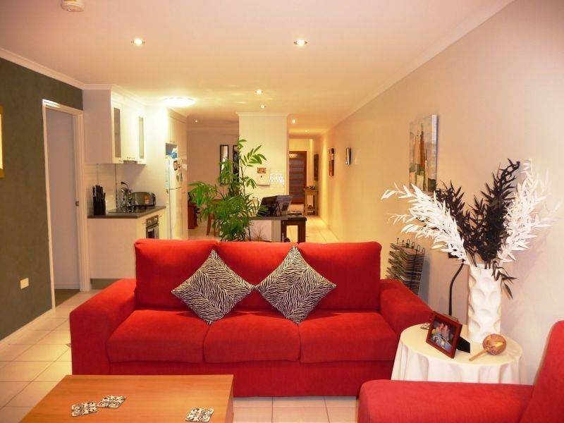 2/11 Lockerbie Crt, Kawungan QLD 4655