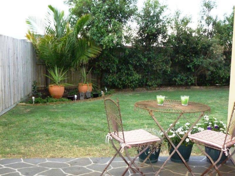 2/11 Lockerbie Crt, Kawungan QLD 4655