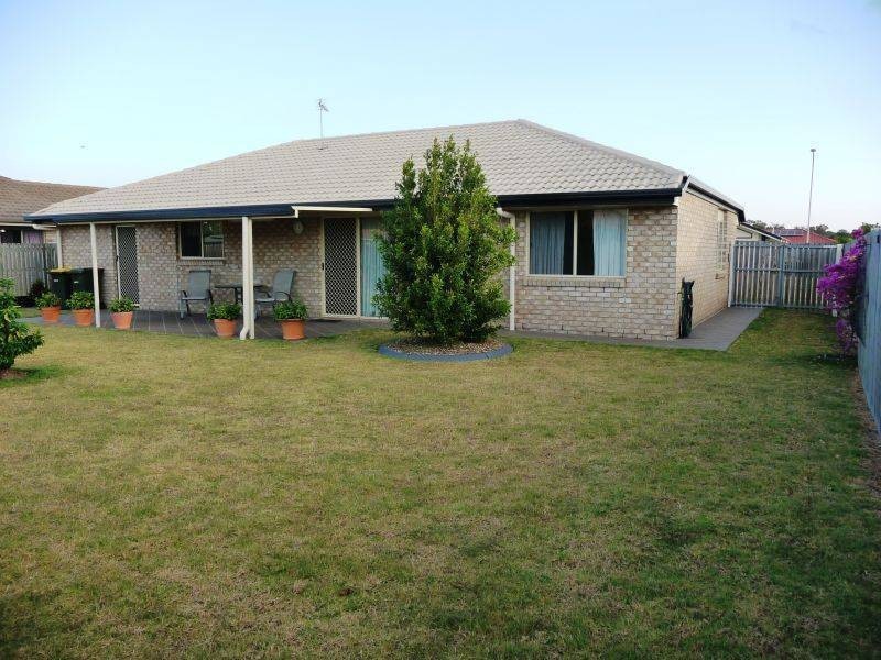 8 Mainsail Crt, Point Vernon QLD 4655
