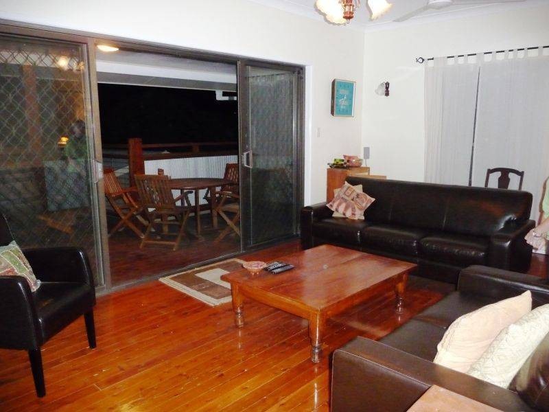 26 Hillcrest Ave, Scarness QLD 4655