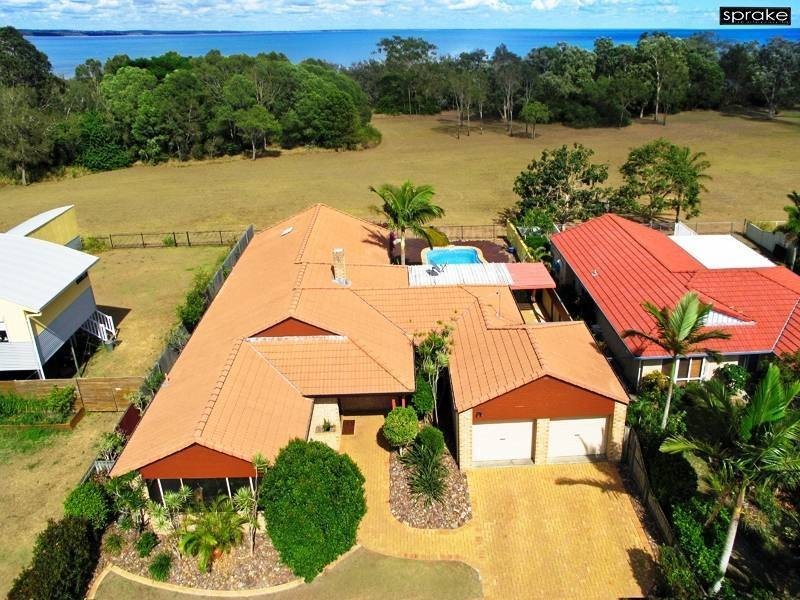 19 Oceanview St, Point Vernon QLD 4655
