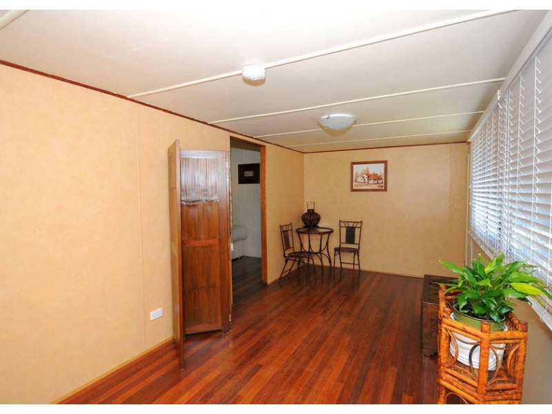 20 Beach Road, Hervey Bay QLD 4655