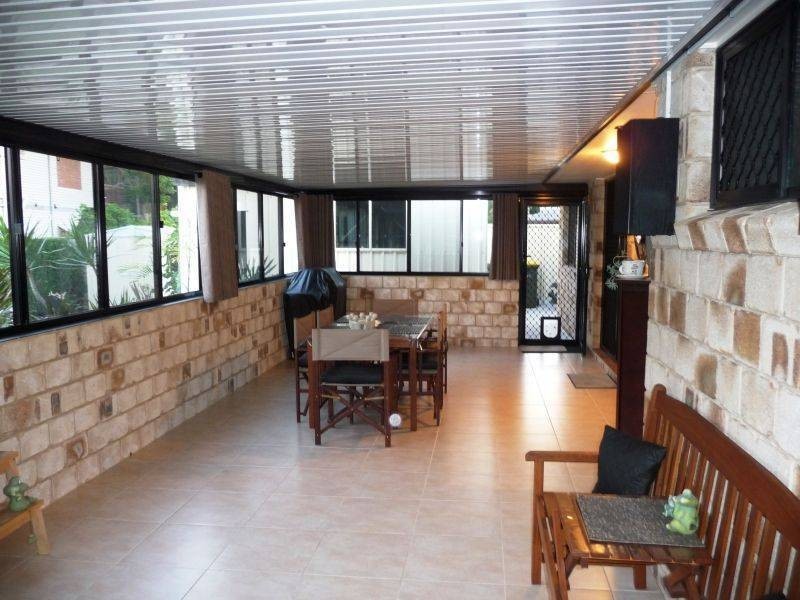 48 William St, Urangan QLD 4655