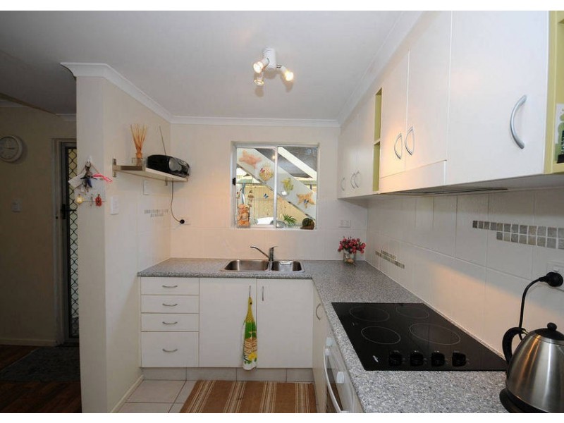 47 Kingfisher Parade, Toogoom QLD 4655