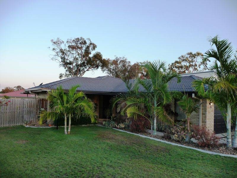 10 Whipbird Court, Urangan QLD 4655