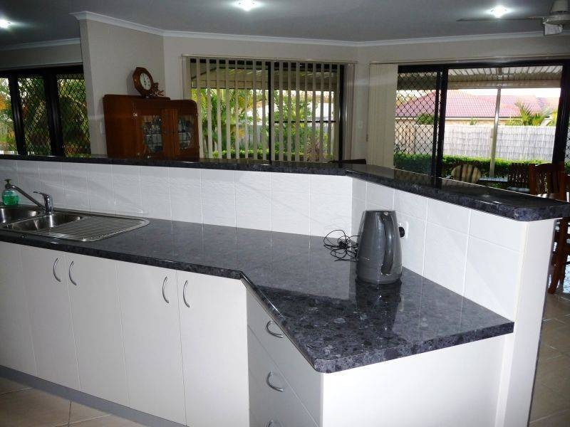 10 Whipbird Court, Urangan QLD 4655