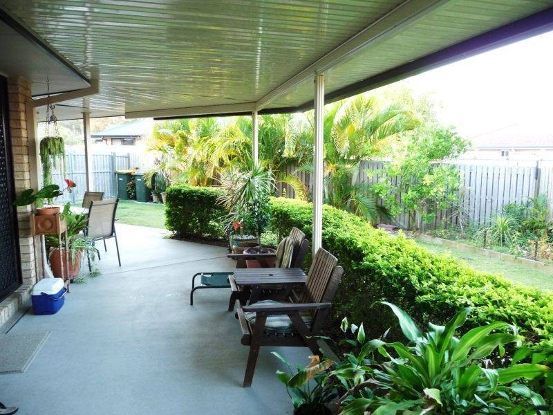 10 Whipbird Court, Urangan QLD 4655