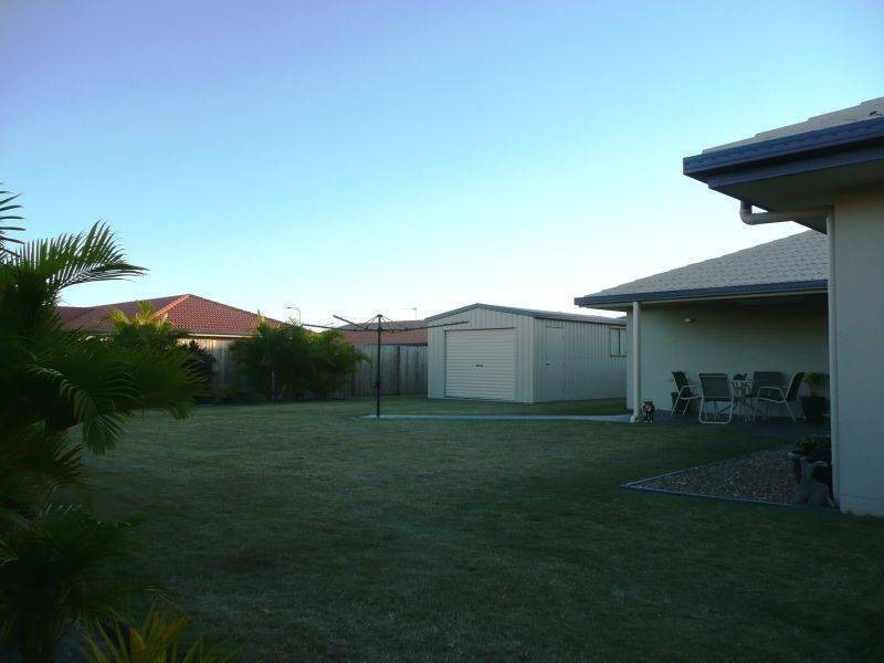 64 Joselyn Dr, Point Vernon QLD 4655