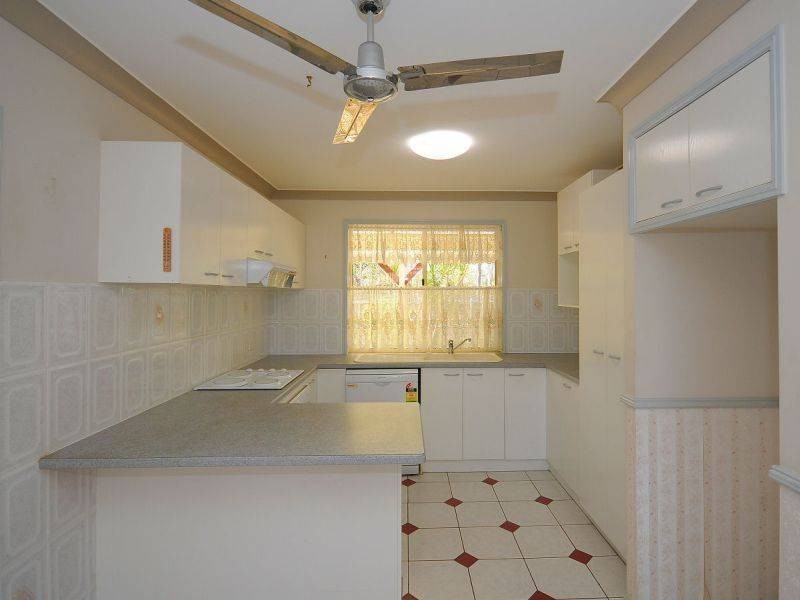 6 Earls Crt, Point Vernon QLD 4655