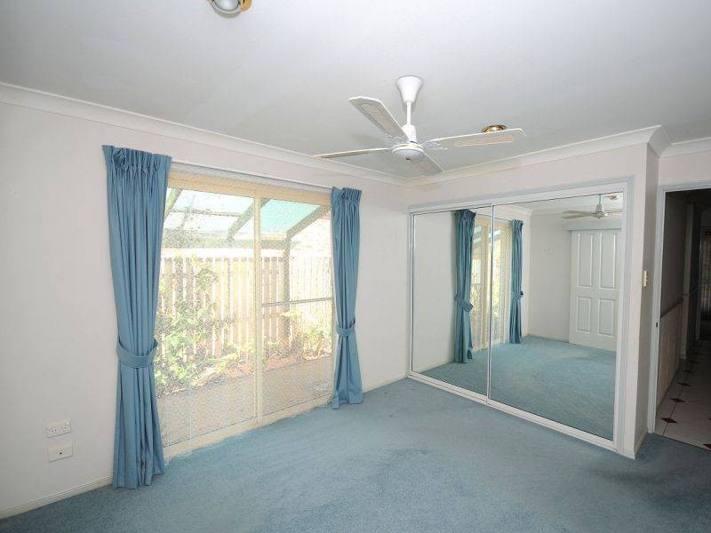 6 Earls Crt, Point Vernon QLD 4655