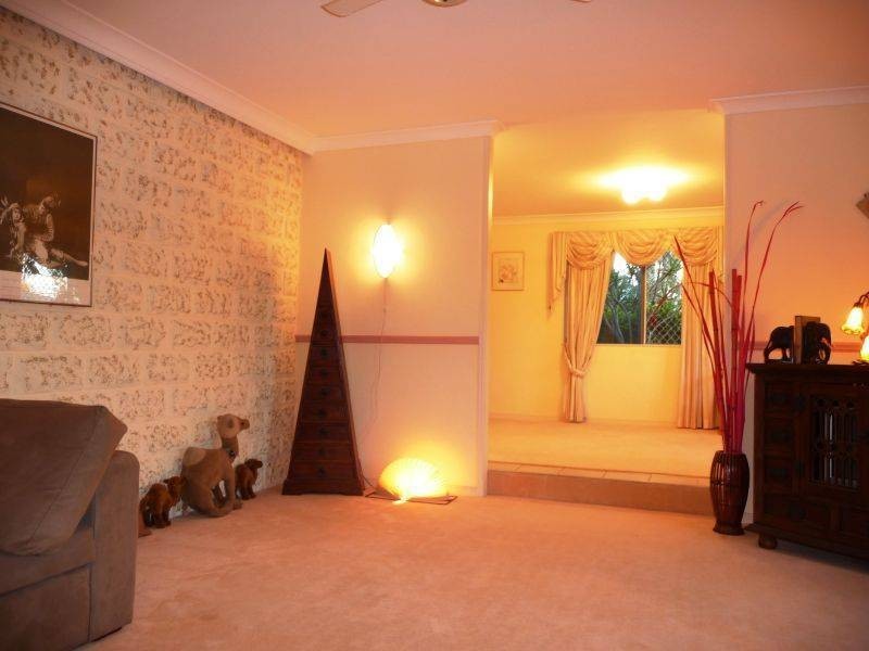 55 Ladbroke Cres, Urangan QLD 4655