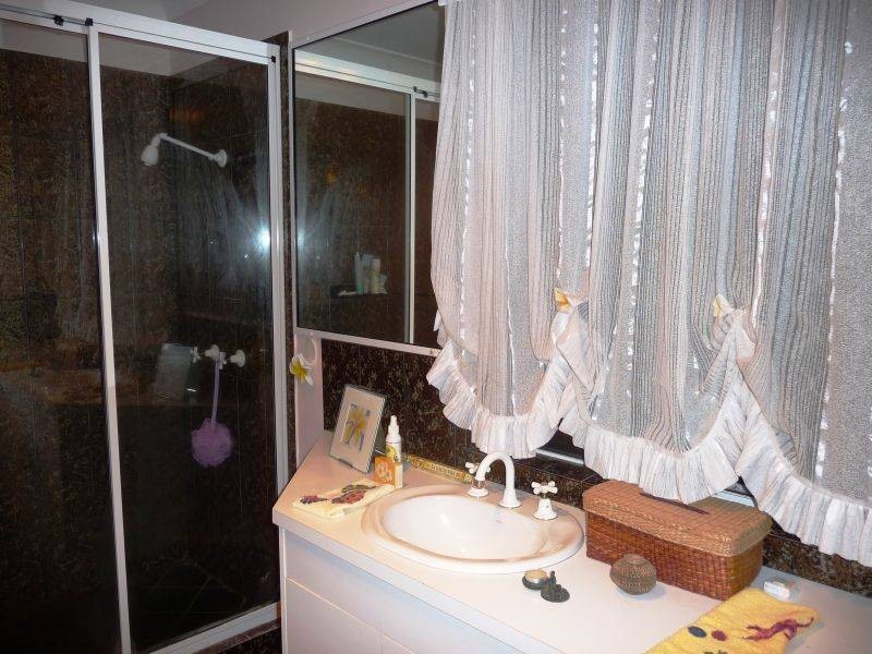 55 Ladbroke Cres, Urangan QLD 4655