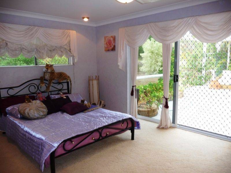 55 Ladbroke Cres, Urangan QLD 4655