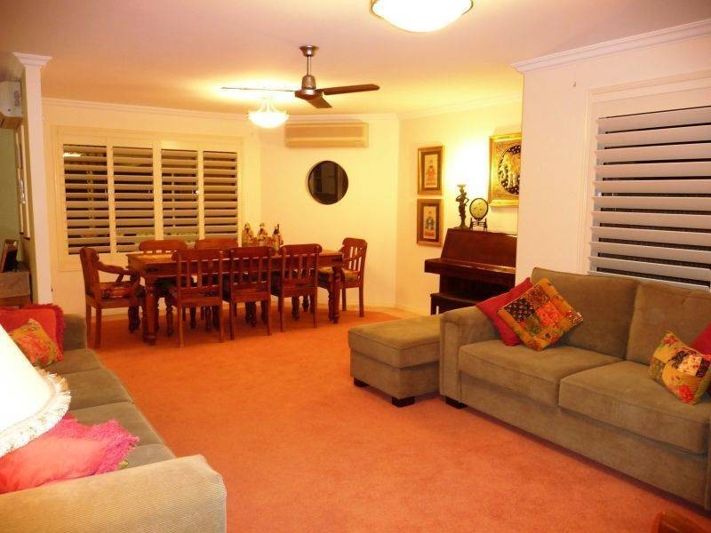 20 Bushlark Ave, Eli Waters QLD 4655