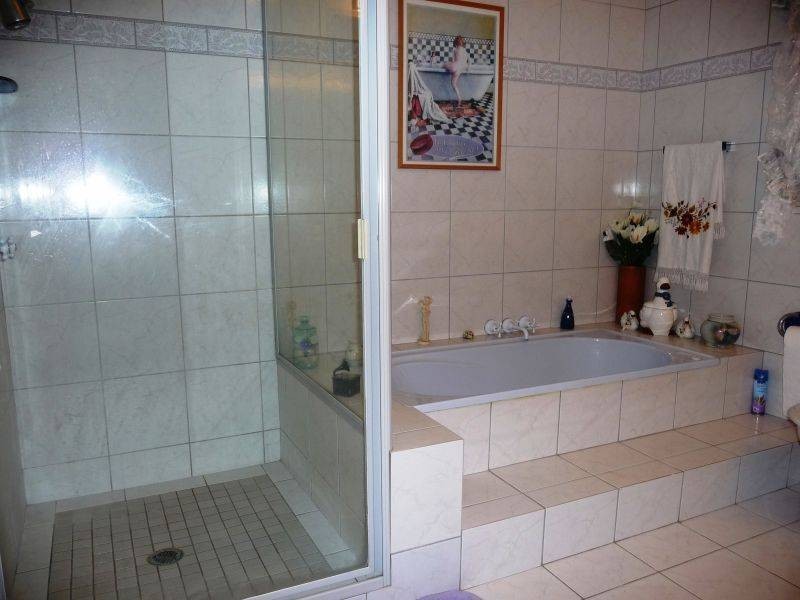 39 Royal Dr, Kawungan QLD 4655