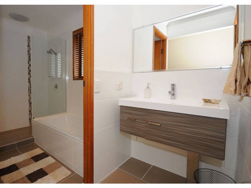 7 Talasea Drive, Kawungan QLD 4655