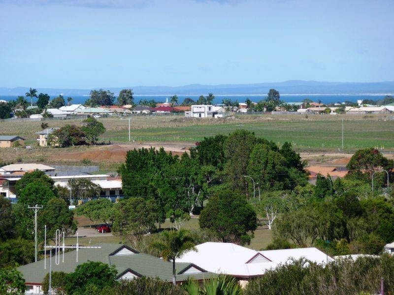 12 Nicholson Crt, Urraween QLD 4655