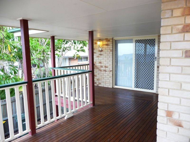 12 Nicholson Crt, Urraween QLD 4655